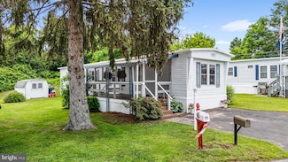 108 Penn Dr, Coatesville, PA 19320