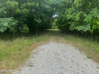 XX KODIAK S Hwy, Joplin, MO 64801