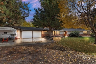 2652 Cherry Cir, Emmett, ID 83617