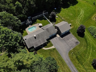 895 Dennison Dr, Southbridge, MA 01550