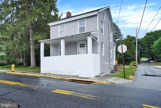 34 Church St, Seven Valleys, PA 17360