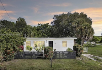 516 N 26th St, Fort Pierce, FL 34947