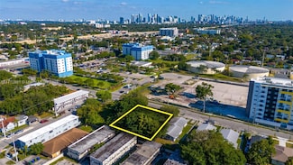 825-829 NW 69th St, Miami, FL 33150