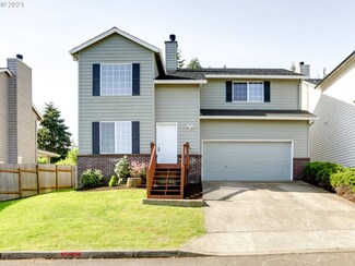 11606 SE Meadowgold Place, Clackamas, OR 97015