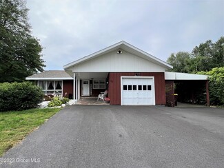 28 Myron Rd, South Glens Falls, NY 12803