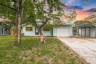 461 Meeds Dr, Valley Center, KS 67147