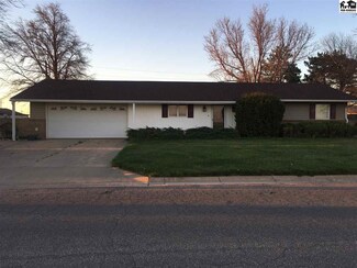 1231 W Taylor St, Lyons, KS 67554