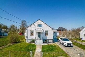 231 Foote St, Fall River, MA 02724