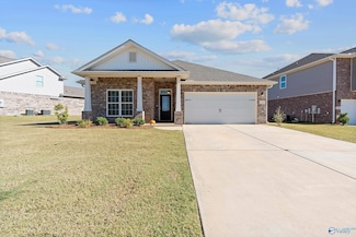 131 Heritage Lakes Blvd, New Market, AL 35761