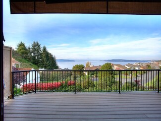 105 Chinook Ln Unit D, Steilacoom, WA 98388