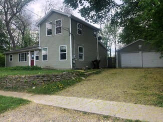 420 E Hughes St, Marshall, MI 49068