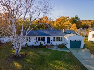 73 Ellison St, Cranston, RI 02920