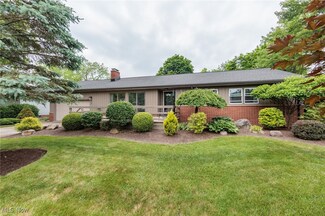 575 Barrett Rd, Berea, OH 44017