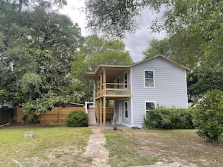 205 Chicago Ave Unit B, Valparaiso, FL 32580