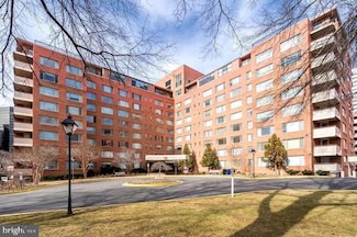 1111 Arlington Blvd Unit 335W, Arlington, VA 22209
