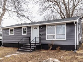 42 Yvonne St, Chicopee, MA 01013