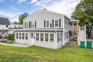 31 Bemis Rd, Fitchburg, MA 01420