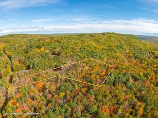 192 Mountain Rd, Raymond, ME 04071