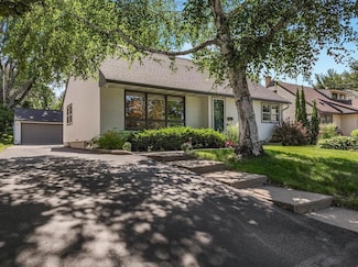1390 Clarence St, Saint Paul, MN 55106