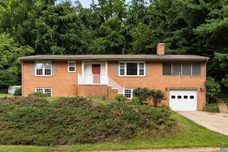 814 N Coalter St, Staunton, VA 24401