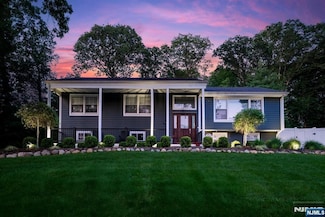 75 Hampshire Rd, Township of Washington, NJ 07676