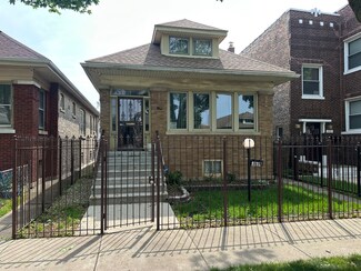 8439 S Crandon Ave, Chicago, IL 60617