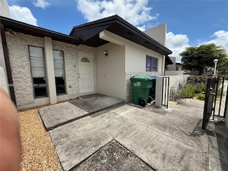 5571 NW 194th Ln, Miami Gardens, FL 33055
