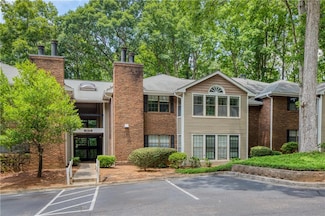 107 Barrington Hills Dr, Atlanta, GA 30350