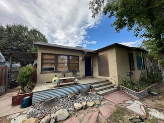 104 Quincy St, Bakersfield, CA 93305