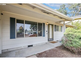 1127 Skipper Ave, Eugene, OR 97404