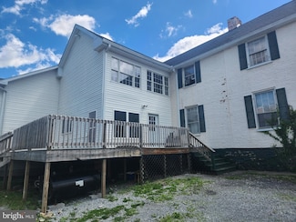 9771 Winchester Ave Unit B, Bunker Hill, WV 25413