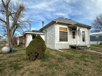 311 W 2nd St, Burlington Junction, MO 64428
