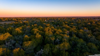 000 Hagan Mott Rd, Yoakum, TX 77995