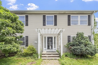 67 Weybossett St, Methuen, MA 01844