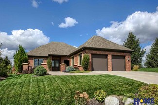 3701 Firethorn Ct, Lincoln, NE 68520