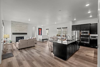 11242 S Willow Walk Dr, South Jordan, UT 84009