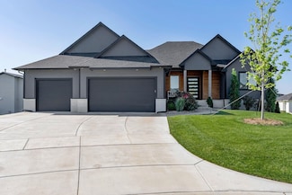 268 S Wellcrest Ct, Wichita, KS 67052