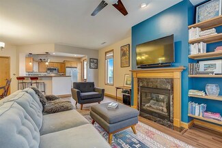 981 Augusta Dr Unit 7, Oregon, WI 53575