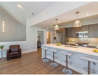 6 Ashland St Unit 6, Dorchester, MA 02122