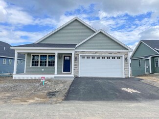 16 Huckleberry Ave Unit 60, Epping, NH 03042