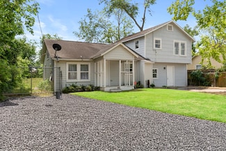 1016 Apache St, Houston, TX 77022