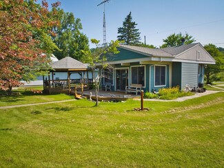938 Nature Ln, Montgomery, MI 49255