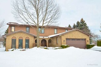 1408 W Plymouth Dr, Arlington Heights, IL 60004