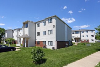 3404 Queen Dr SW, Cedar Rapids, IA 52404
