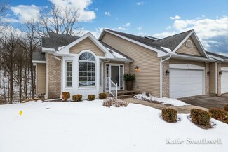 2360 Whimbrel Ct NE Unit 49, Grand Rapids, MI 49505