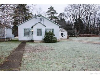 51 Orchard St, Salamanca, NY 14779