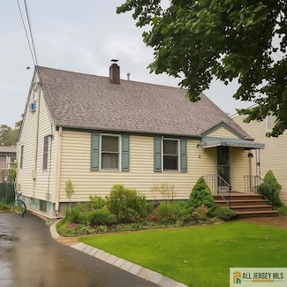 53 Second St, Edison, NJ 08837