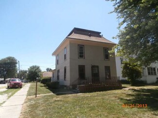 506 W Station St, Saint Anne, IL 60964