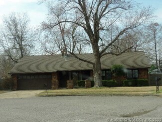 9802 E 37th Place, Tulsa, OK 74146