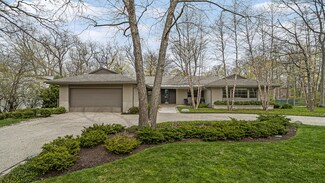 251 Sylvan Rd, Glencoe, IL 60022
